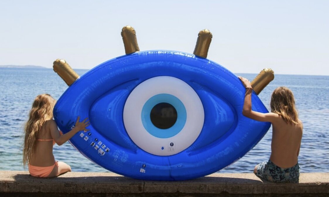 Eye Float