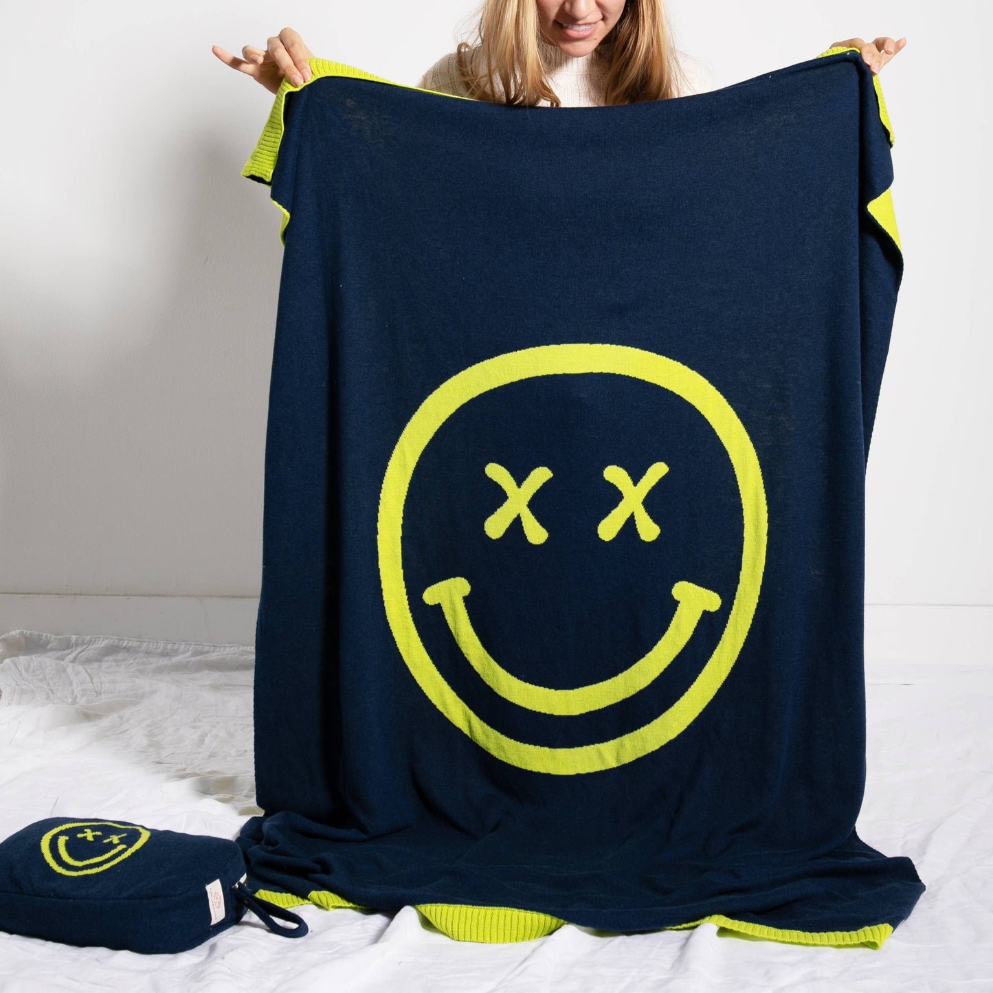 Smiley Cross Eyed - Navy/Neon Yellow